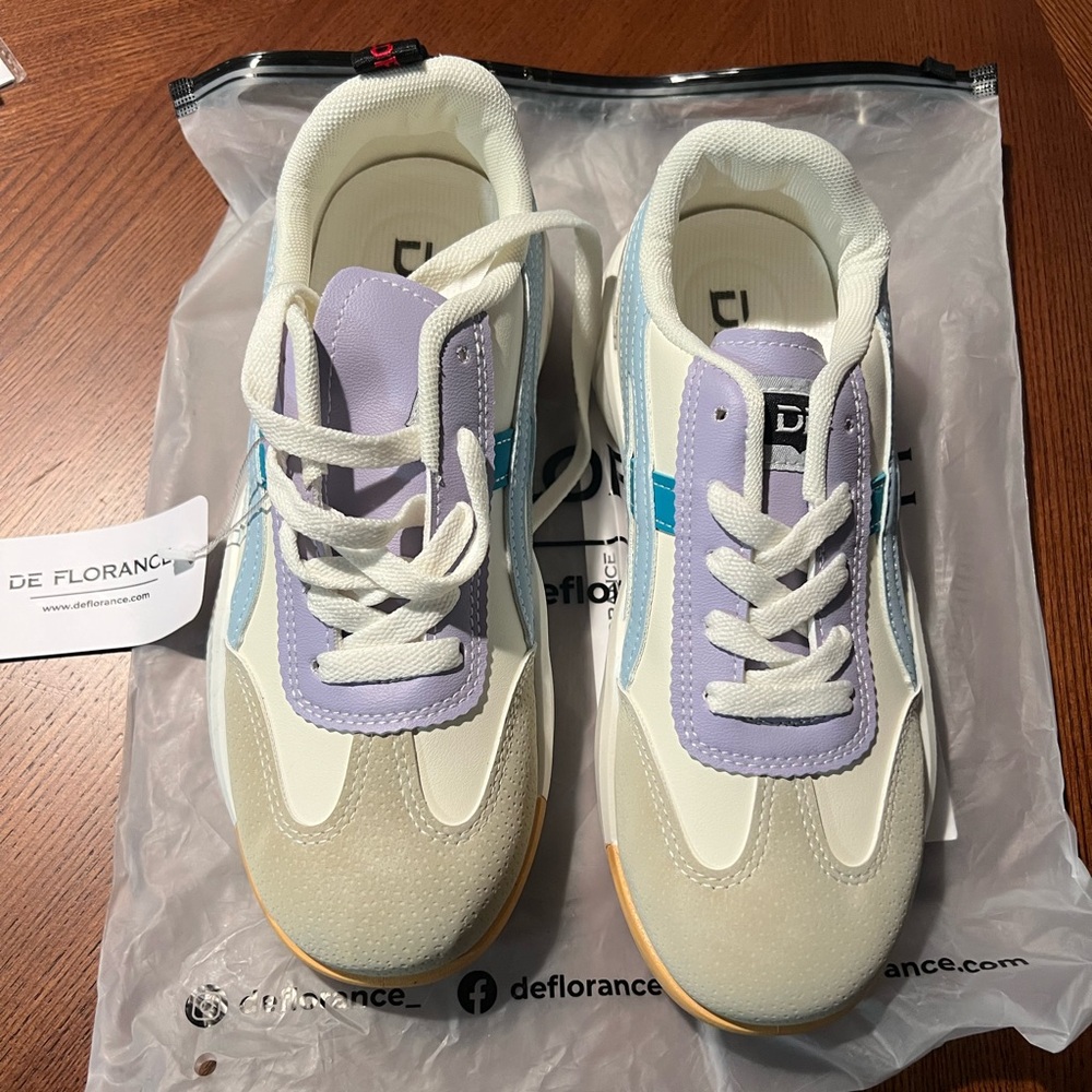 Brand new super cute and trendy sneakers